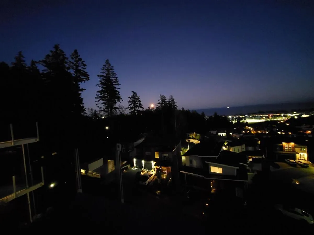 Apartment Ocean View Modern 1 Bed Room Suite With Two Beds And A Full Kitchen Colwood Canada