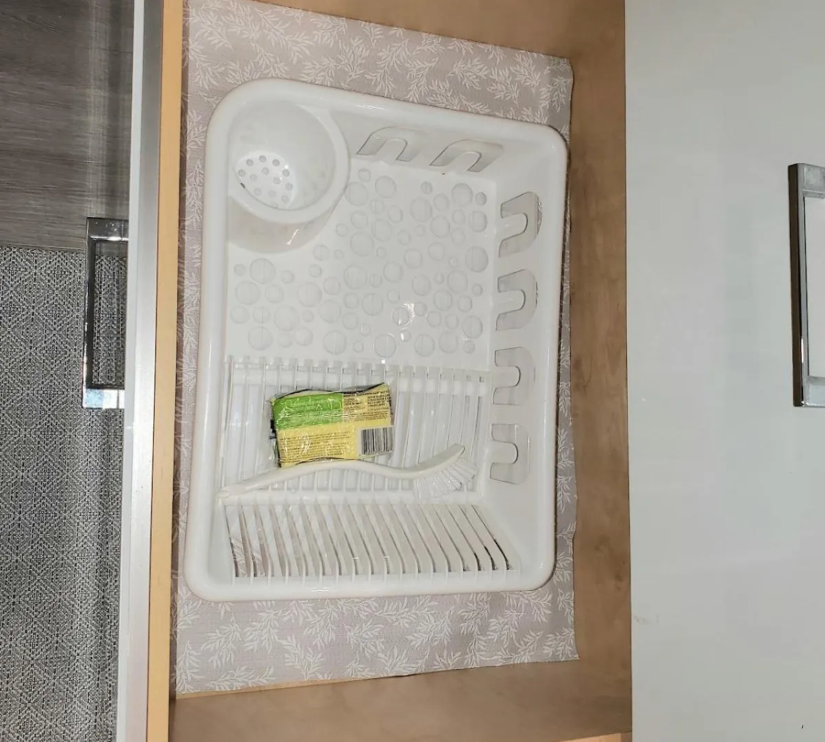 Apartment Ocean View Modern 1 Bed Room Suite With Two Beds And A Full Kitchen Colwood